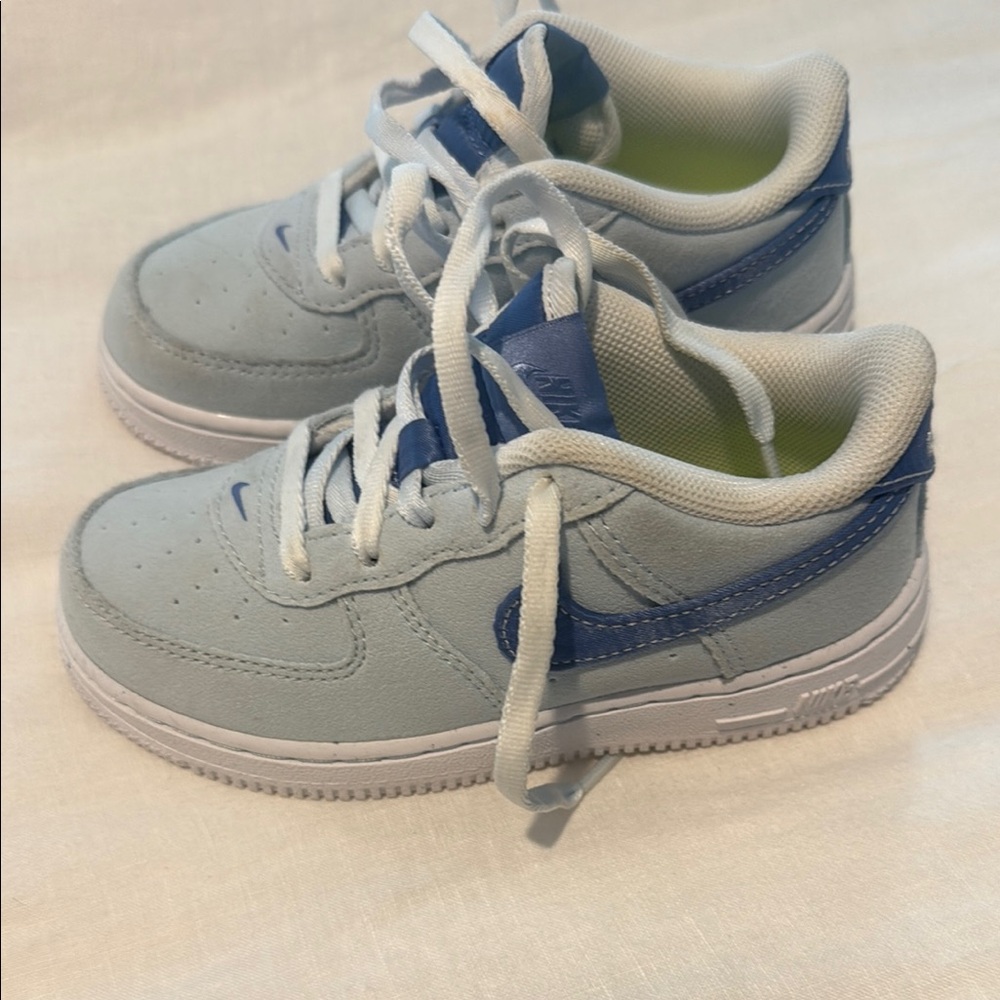 3 for $40🔥Nike Blue and White Sneakers with Iconic Design